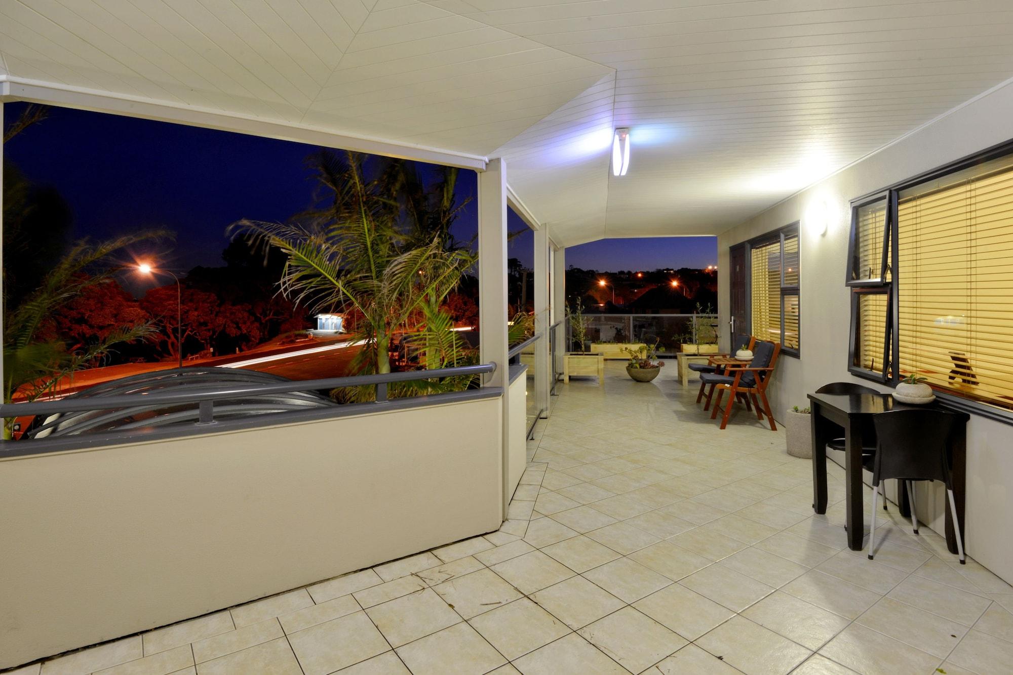 Whangaparaoa Lodge Exteriör bild